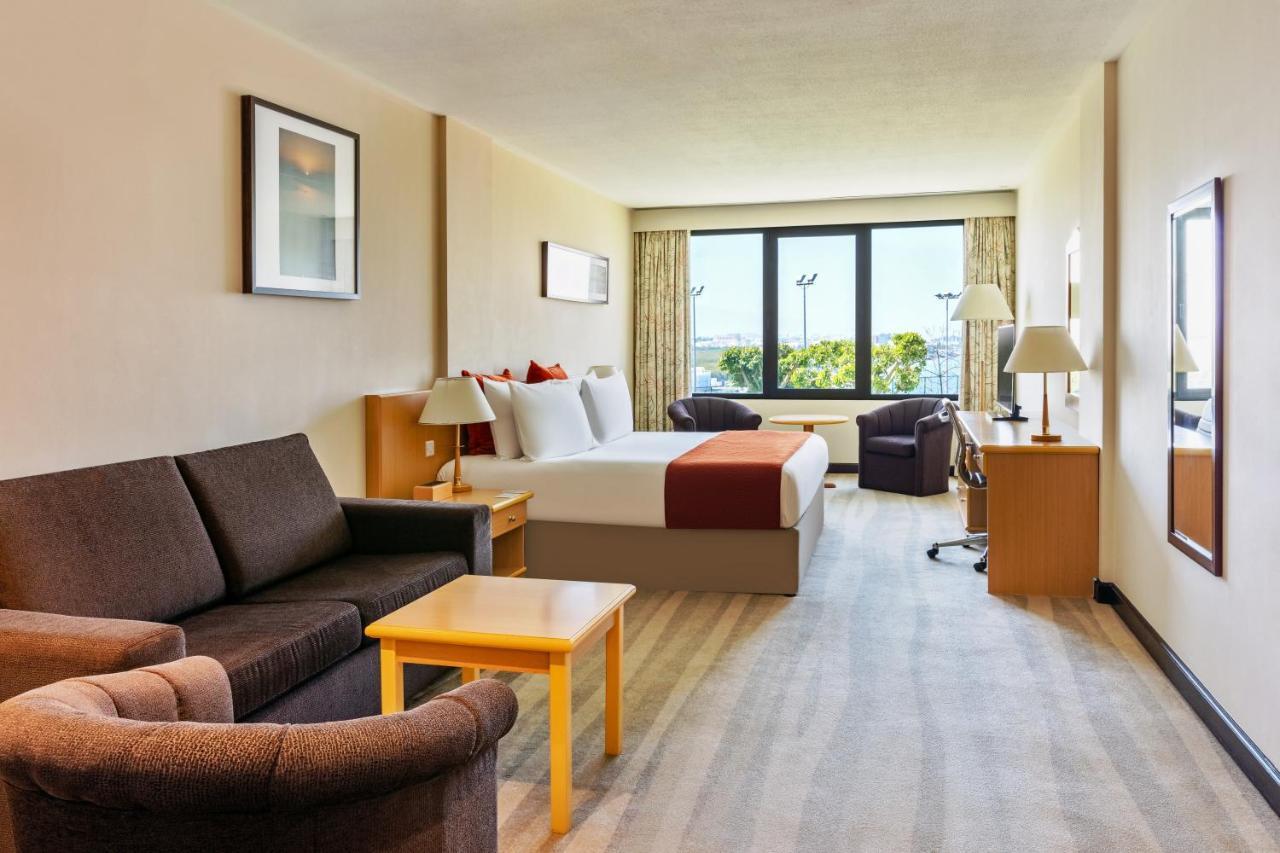 Crowne Plaza Muscat By Ihg Hotell Exteriör bild