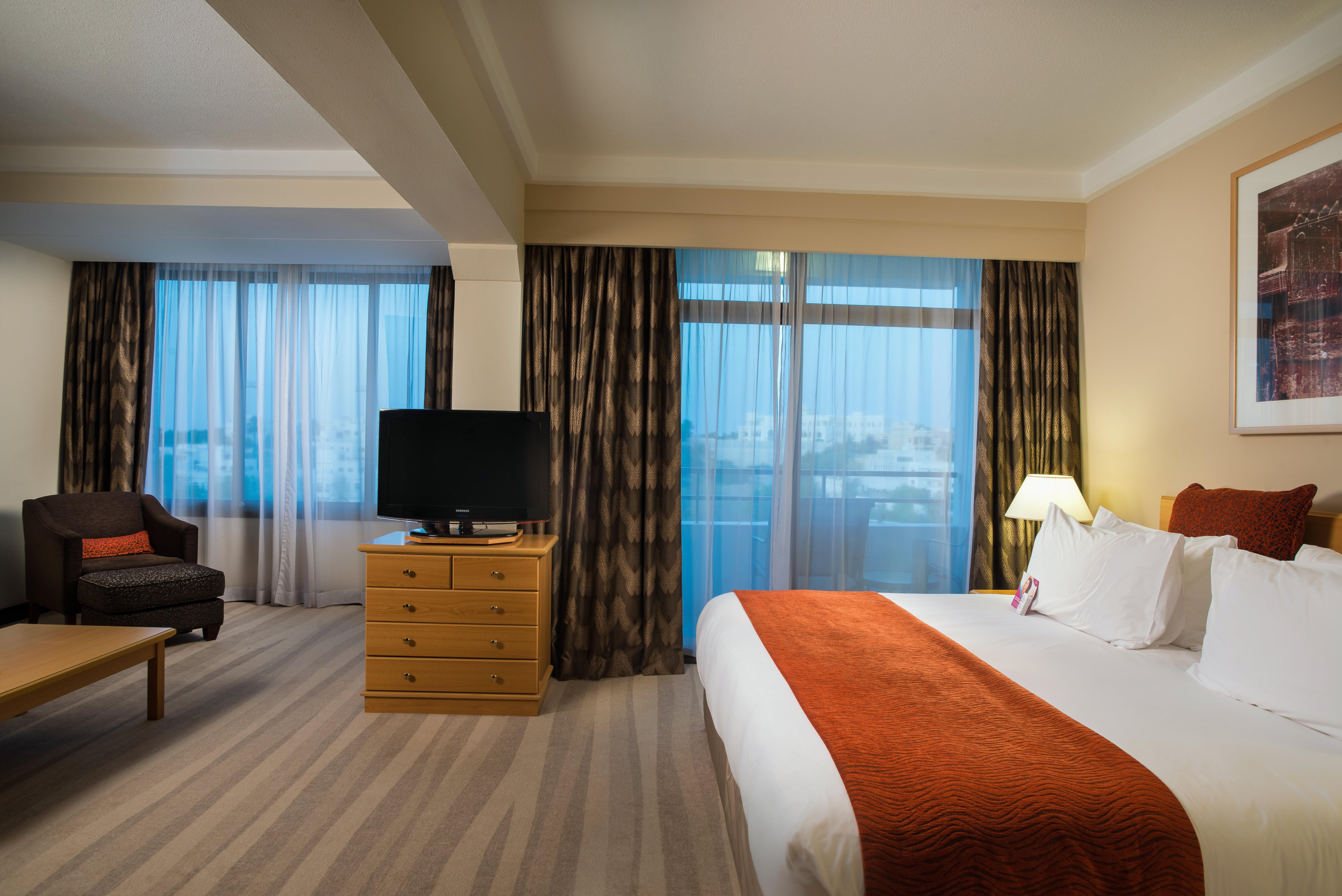 Crowne Plaza Muscat By Ihg Hotell Exteriör bild