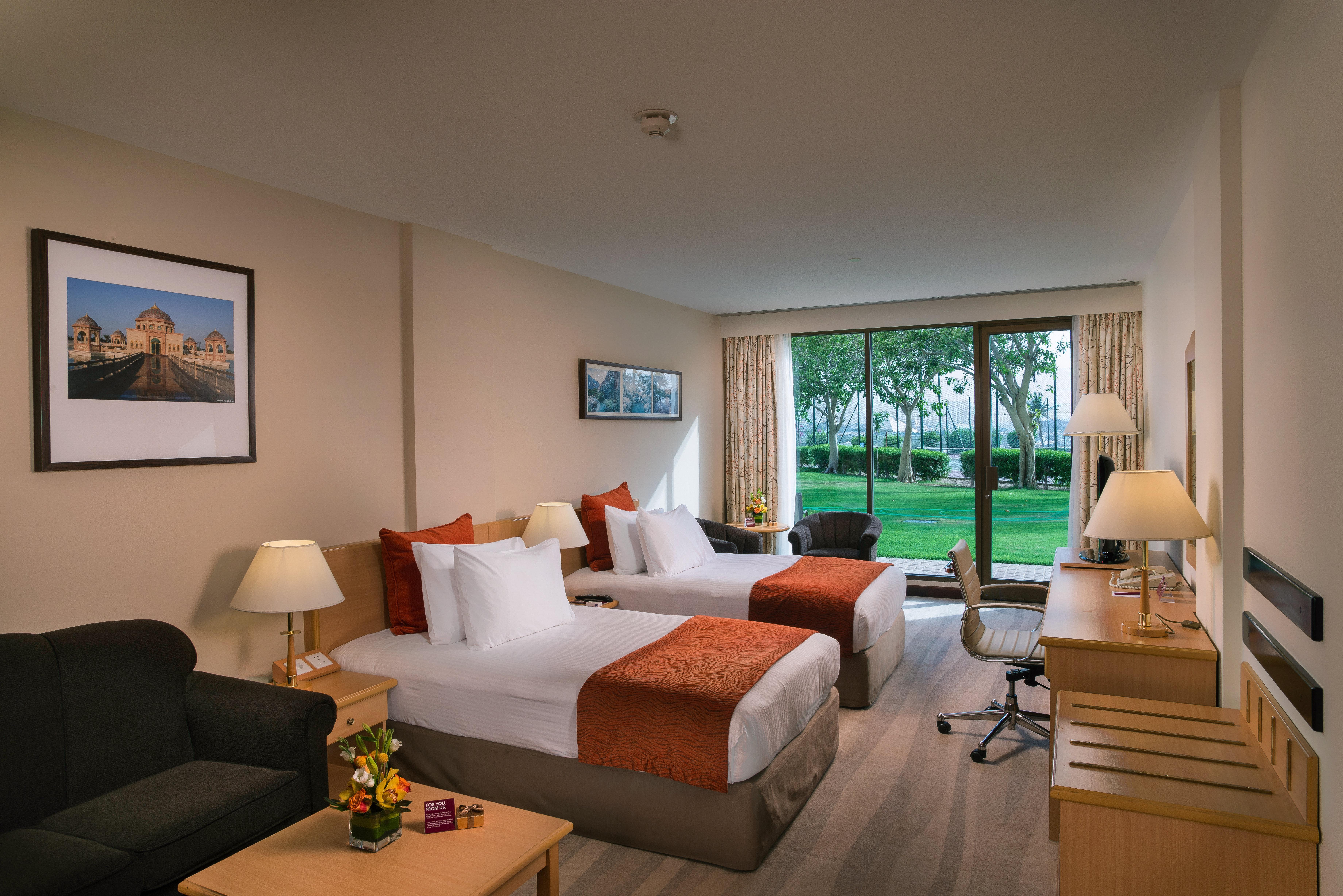 Crowne Plaza Muscat By Ihg Hotell Exteriör bild