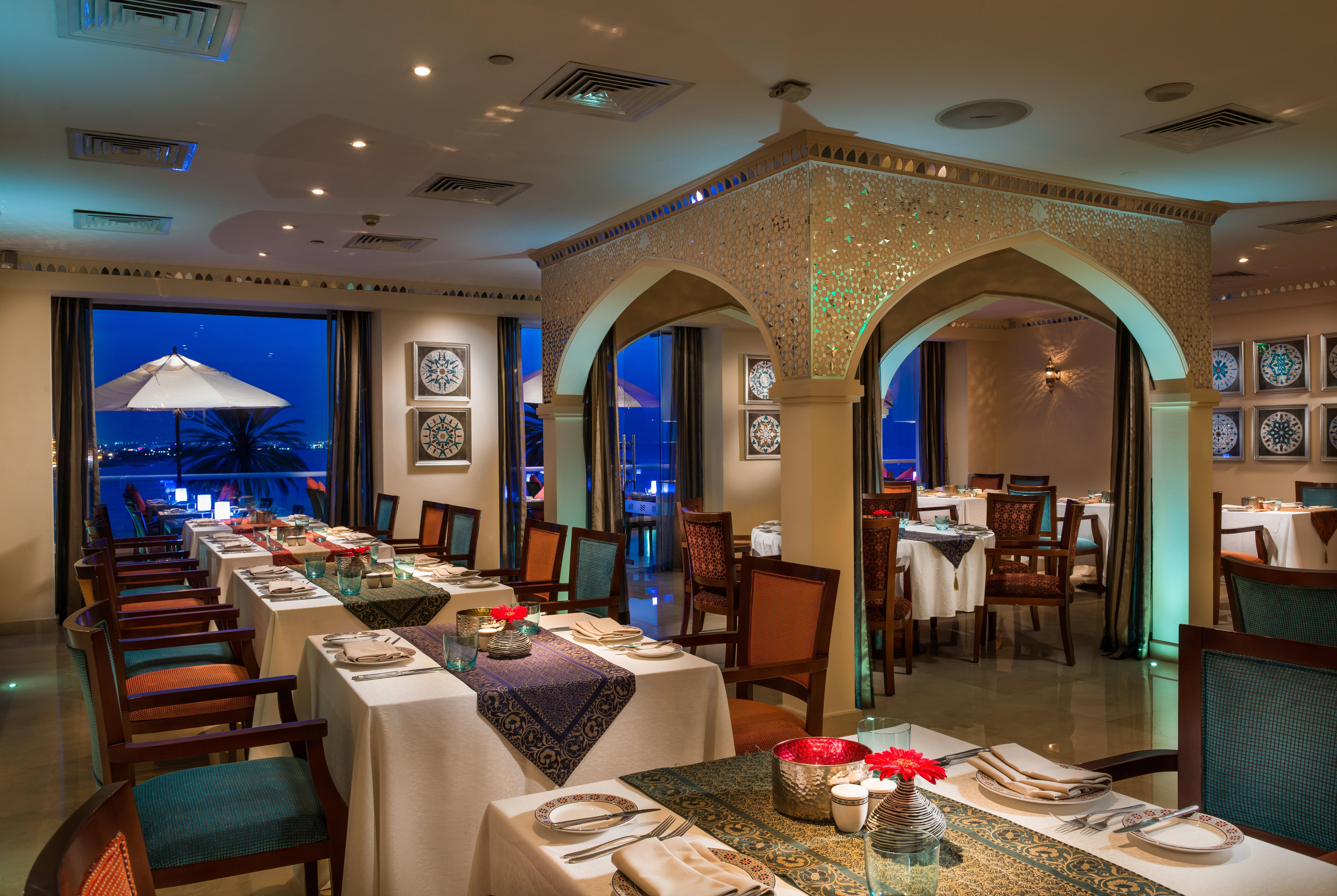 Crowne Plaza Muscat By Ihg Hotell Exteriör bild