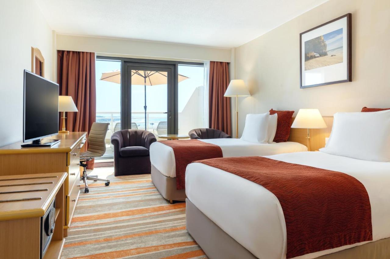 Crowne Plaza Muscat By Ihg Hotell Exteriör bild