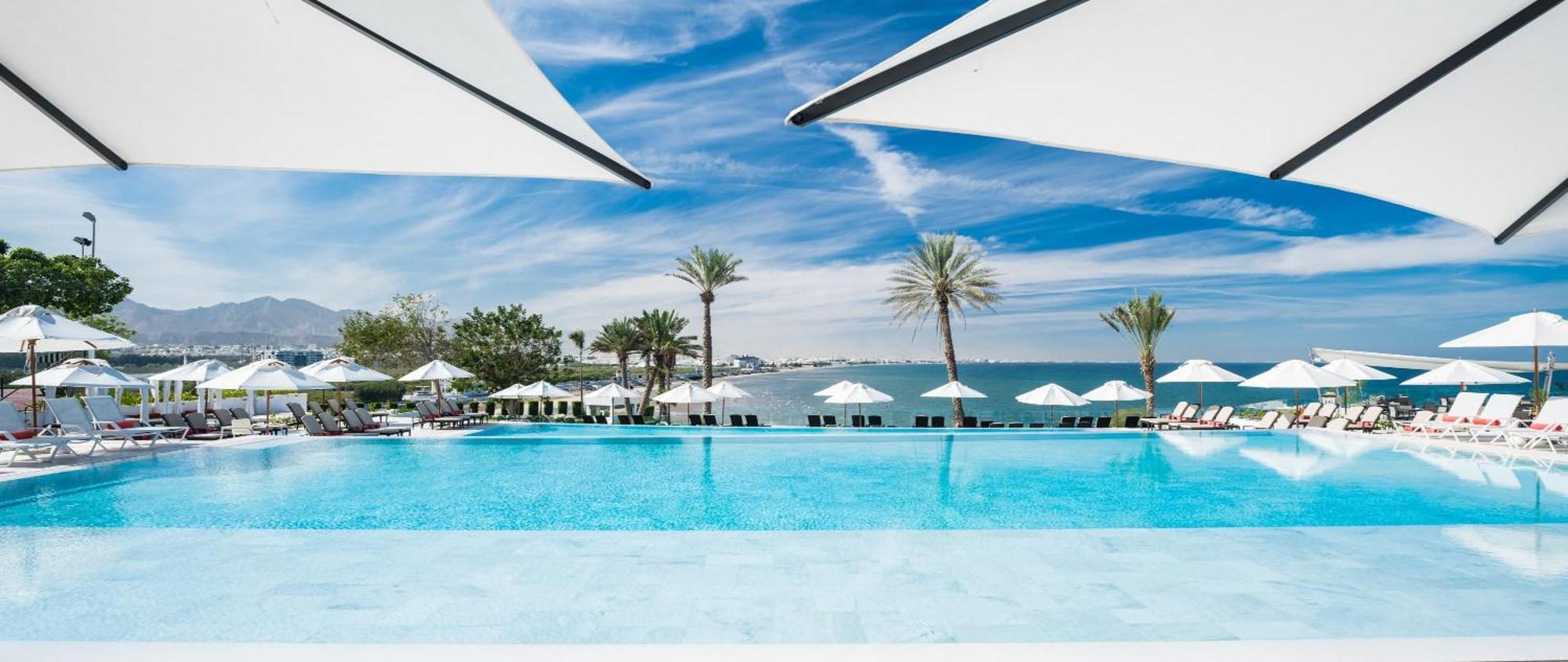 Crowne Plaza Muscat By Ihg Hotell Exteriör bild
