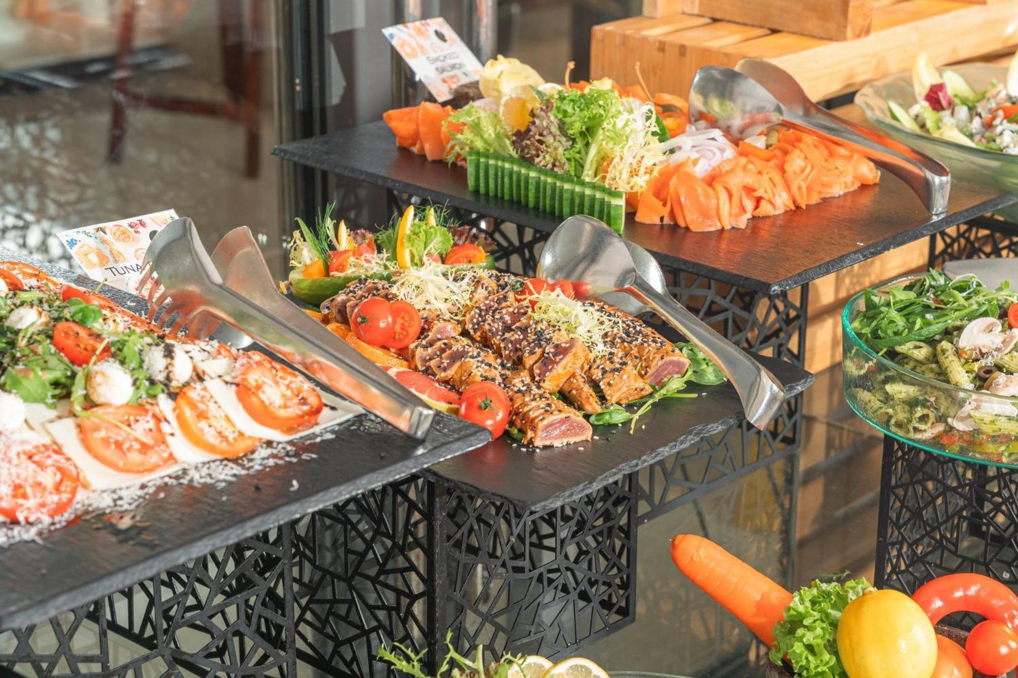 Crowne Plaza Muscat By Ihg Hotell Exteriör bild